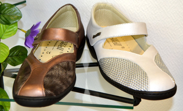 Chaussures orthopédiques pour femme type sandales