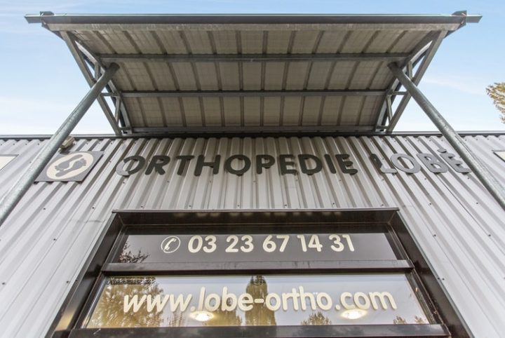 logo facade sarl orthopedie lobe 18